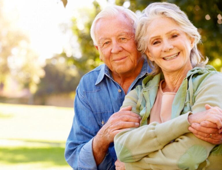 Glückliche Senioren durch die Leipziger Senioren- und Gebäudeservice UG